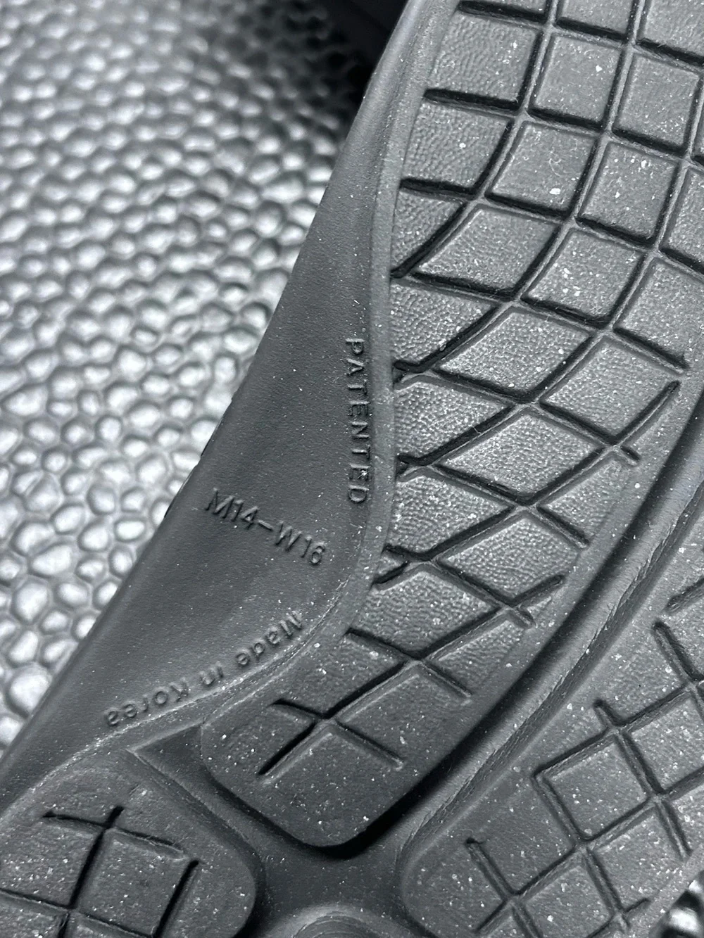 OOFOS Black Foam Recovery Slide